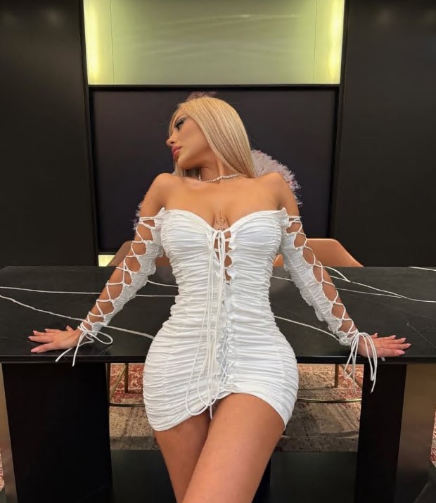 istanbulescortasel-3 istanbulescortasel-3 Sarışın İstanbul Escort Asel Eve Ve Otele Geliyorum