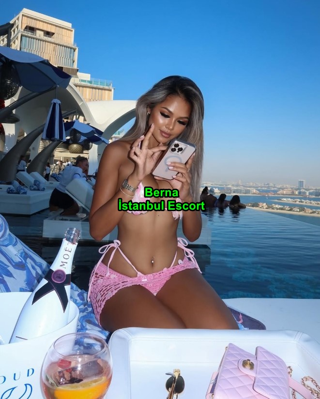 istanbulescortberna-1-1 istanbulescortberna-1-1 İstanbul Escort Berna İpeksi Tenim Doyumsuz Enerjimle Karşınızdayım